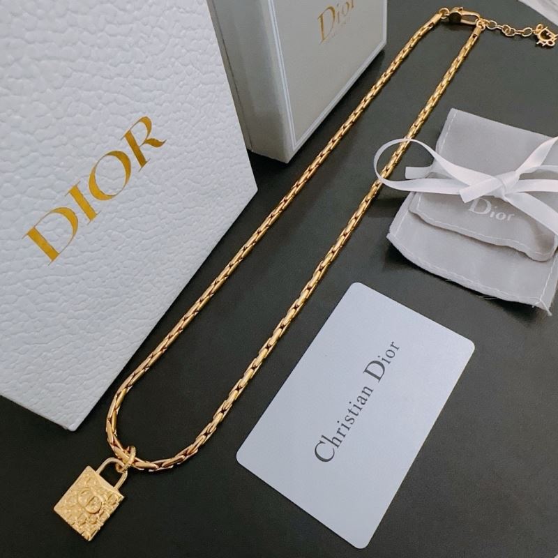 chr1st1an D10r necklaces